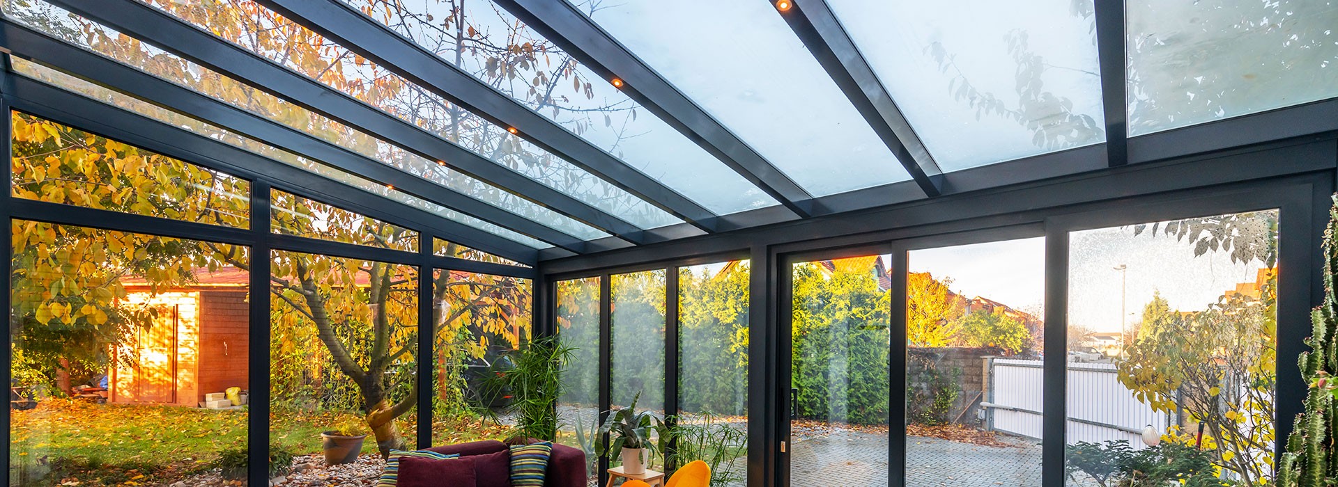 Aluminium conservatories with glass or polycarbonate