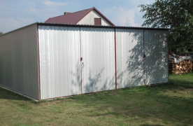 Double-garage sheet metal roof with RAL color