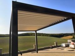 SEESKY bioclimatic self-supporting pergola
